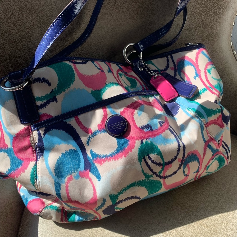 Coach Colorful Abstract Shoulder Bag: 4-piece set